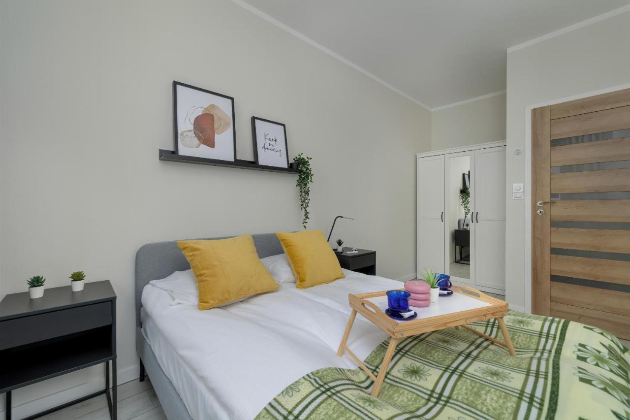 Apartment Office - 2-bedroom Corpo-stay In By Renters Krakau