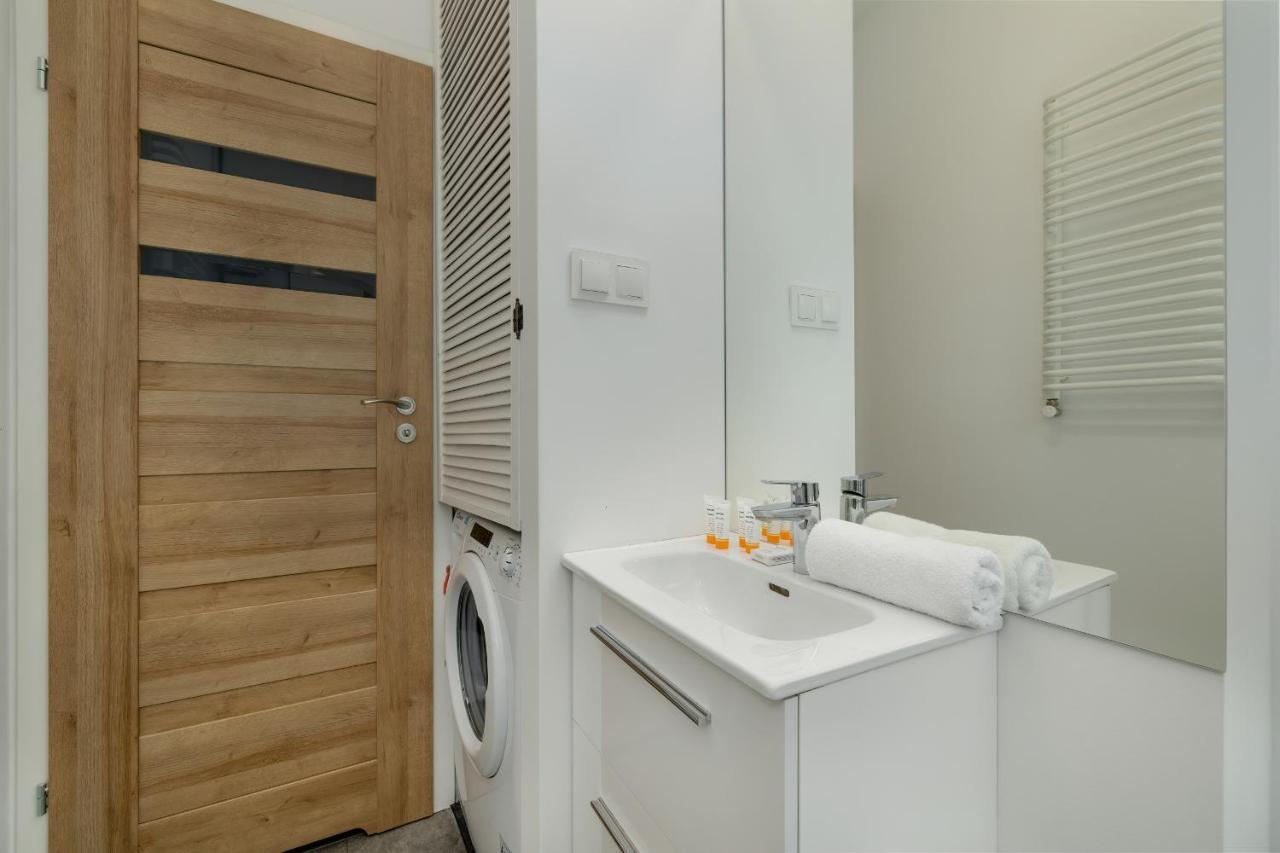 Office - 2-bedroom Corpo-stay In By Renters