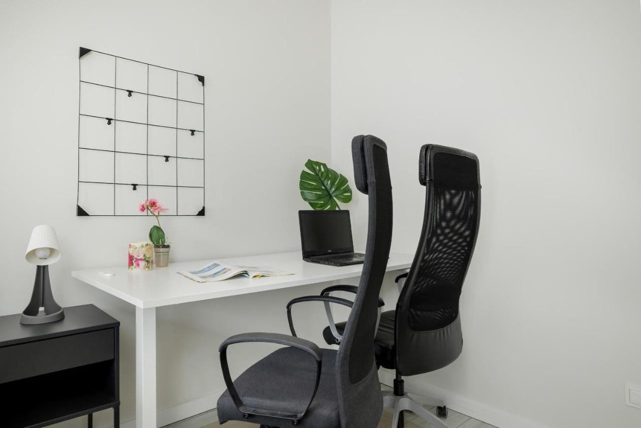 Apartment Office - 2-bedroom Corpo-stay In By Renters