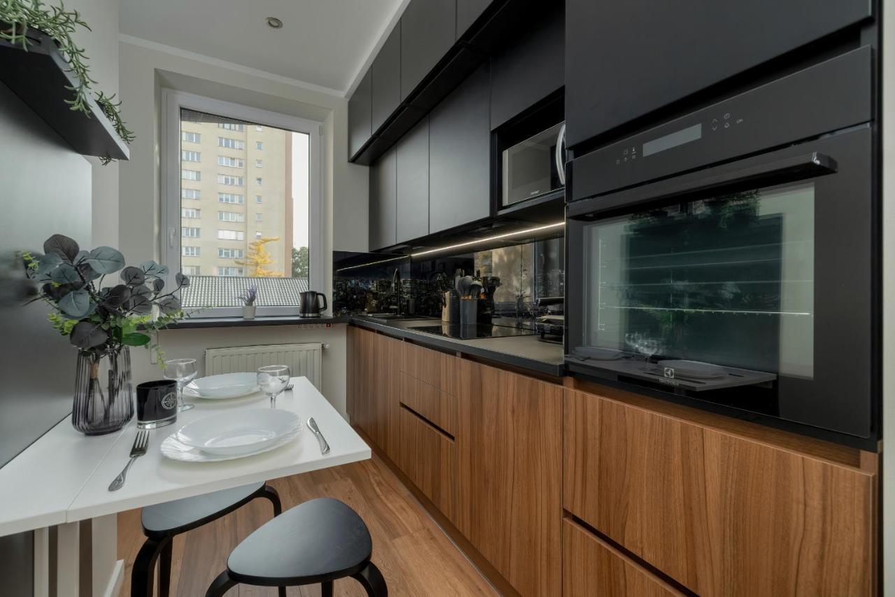 Office - 2-bedroom Corpo-stay In By Renters Apartment Krakau